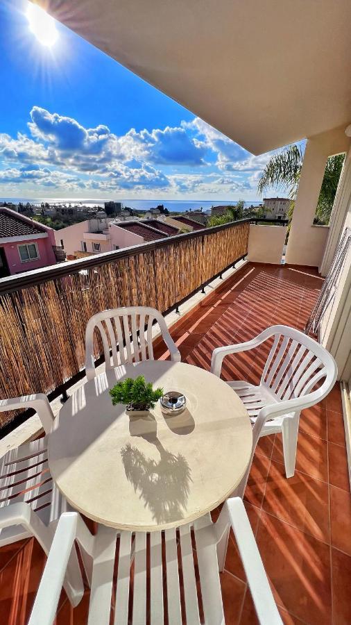 Melanos Sea View Apartment Paphos 外观 照片