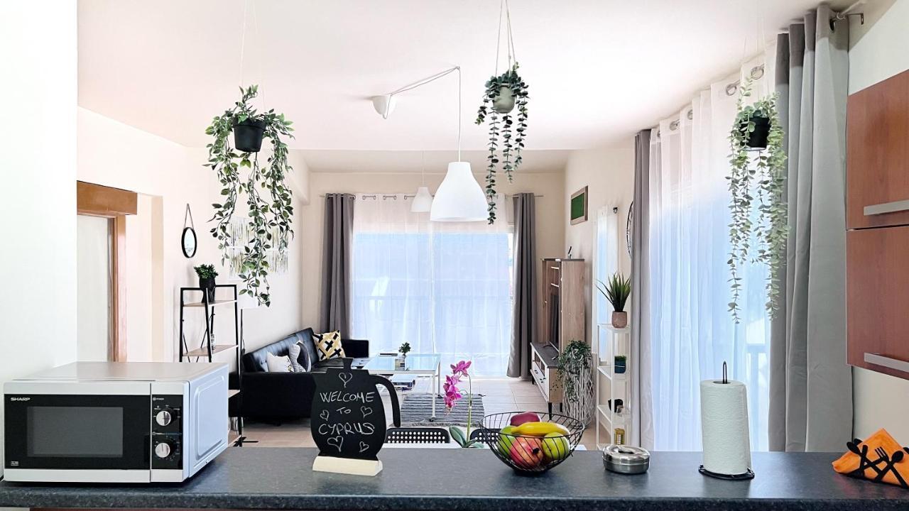 Melanos Sea View Apartment Paphos 外观 照片